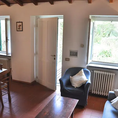 Montecasciano Ginestra Apartment Capranica