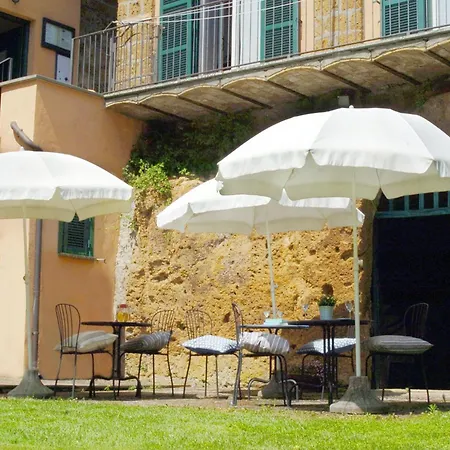 Montecasciano Ginestra Apartment Capranica
